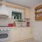 Amazing Home In Zagvozd With Jacuzzi - Zagvozd