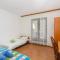 Beautiful Apartment In Pinezici