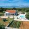 Stunning Home In Vrsi With Wifi - Poljica