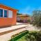 Awesome Home In Mundanije With Jacuzzi