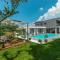 Awesome Home In Sivati With Jacuzzi - Šivati