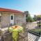 Pet Friendly Apartment In Ravni