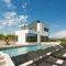 Villa Carbon Residence