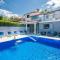 Stunning Home In Dobrinj - 多布林吉