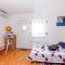 Two-Bedroom Apartment In Vinjerac