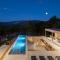 Villa Mons Caldera