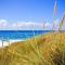 Castaways, Cottage With Sea Views, Lush Gardens & Patio By the Beach