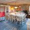 Tresillian, Stunning Spacious Cottage By Beach Sea-views Large Gardens