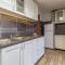 Gorgeous Home In Pomer With Wifi - Pomer
