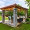 Three-Bedroom Holiday Home In Neoric