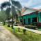 Lanta L.D. Beach Bungalow