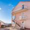 Gorgeous Apartment In Rtina With Wifi