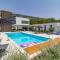 Nice Home In Grizane With Sauna - Kostelj