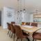 3 Bedroom Beautiful Home In Segotici