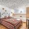 Beautiful Home In Cuevas Del Campo