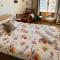 Cozy, family-friendly 2 bed apt with parking