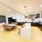 Spacious Private Villa Modern Style near beach