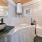 Gorgeous Apartment In Vallon Pont Darc - فالون بون دارك
