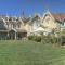 Lisle Combe