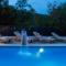 Awesome Home In Prgomet With Jacuzzi - Labin