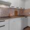 2 Bedroom Lovely Apartment In Jadranovo