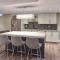 Fully Furnished Guest Suite - 列治文山