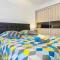3 Bedroom Cozy Apartment In Grebastica