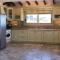 Amazing Home In Koroni With Jacuzzi - 科罗尼