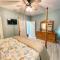 Delux 3BR House with Pool 3 Minute walk to Beach - كيب كانافيرال