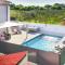 Amazing Home In Valtura