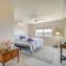 Lake Havasu Views Home with Patio and Putting Green! - مدينة ليك هافاسو