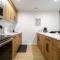 The Jasper, AC, 4 BD, Sleeps 8, Near DT & WEM! - Эдмонтон