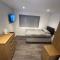 Cosy room with en-suite - Ifield