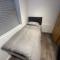 Cosy room with en-suite - Ifield