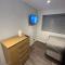 Cosy room with en-suite - Ifield