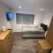 Cosy room with en-suite - Ifield