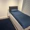 Cosy large singe room - Ifield