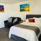 Blue Sage Inn & Suites