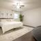 Family Home and Studio by Brick and Home - Taylors