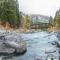 Lazy Bear Lodge by NW Comfy Cabins - ليفنوورث