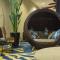Charming Waterfront Apartment