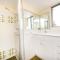 Beachpoint, 401