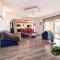 3 Bedroom Cozy Home In Galovac