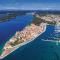Awesome Home In Supetarska Draga