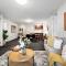 Melbourne Luxury - Pool, Gym, Views & Free Parking