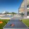 5 Bedroom Amazing Home In Galizana