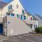 1 Bedroom Lovely Apartment In Carantec