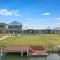 Island Escape: 3-Bed with Outdoor Entertainment