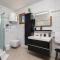 Gorgeous Home In Tar With Wifi - Tar