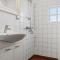 Stunning Home In Rødby With Wifi